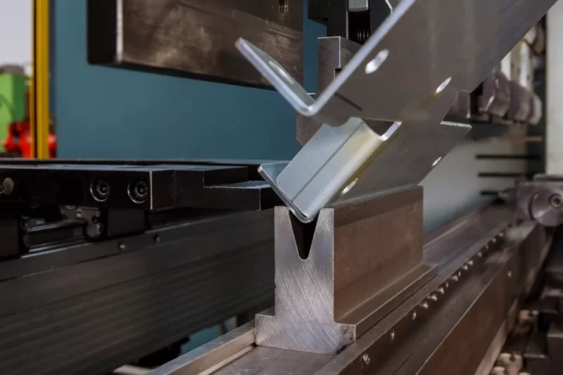 Matrice en V et Poinçon