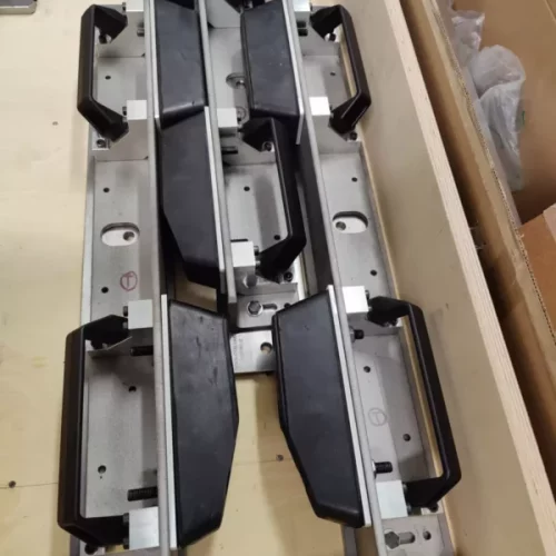 Tolerie découpe laser avec pliage traitement anti-corrosion et montage éléments du commerce